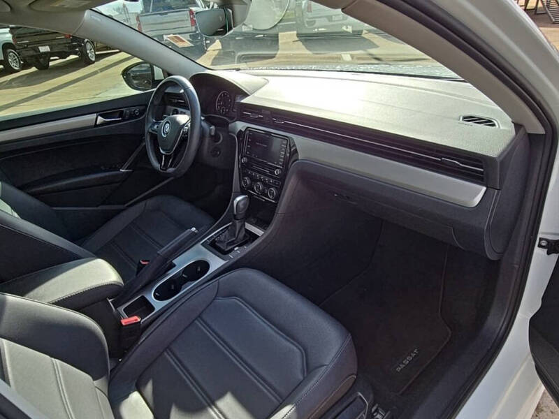 2022 Volkswagen Passat SE