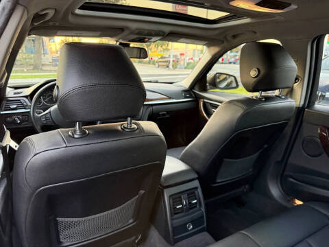 2015 BMW 3 Series 320i