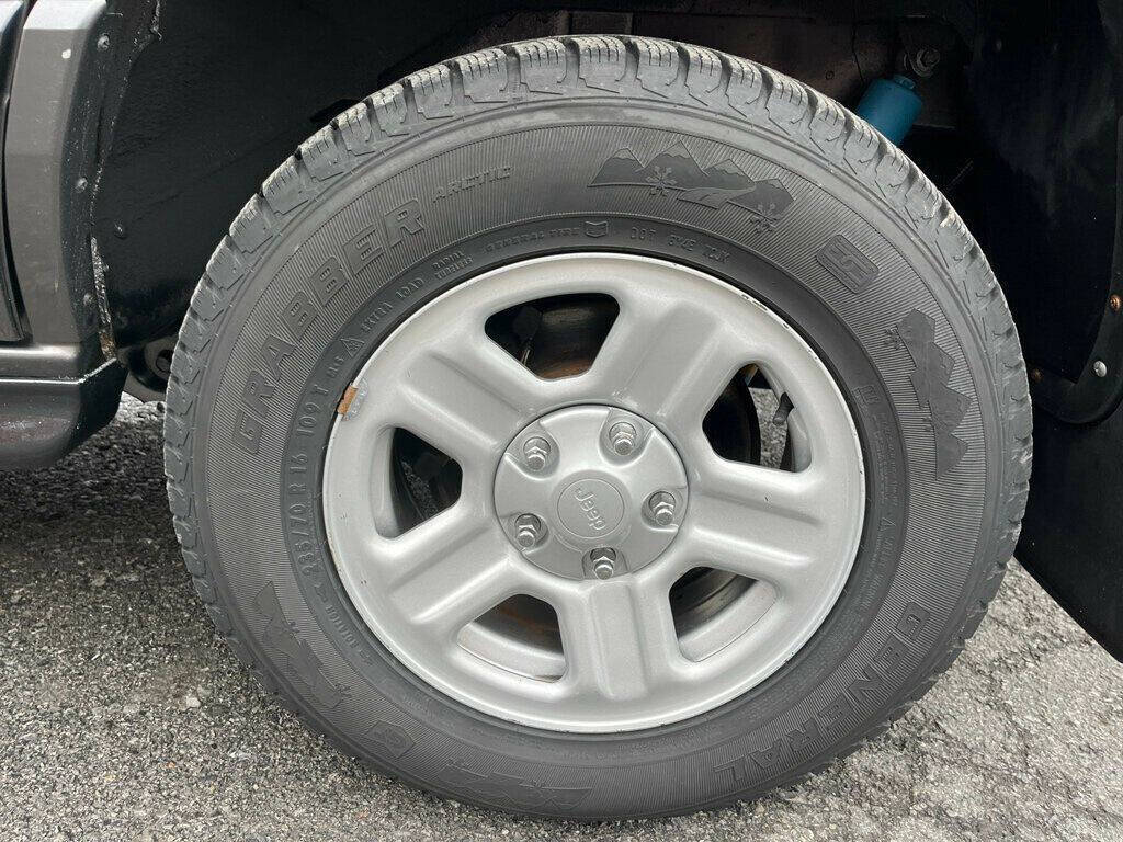 2004 Jeep Grand Cherokee 13