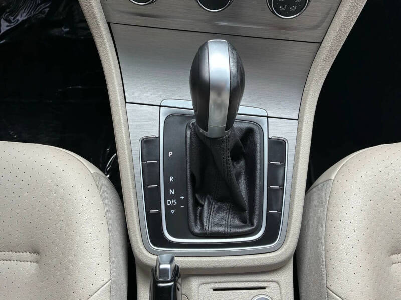 2015 Volkswagen Golf TSI S