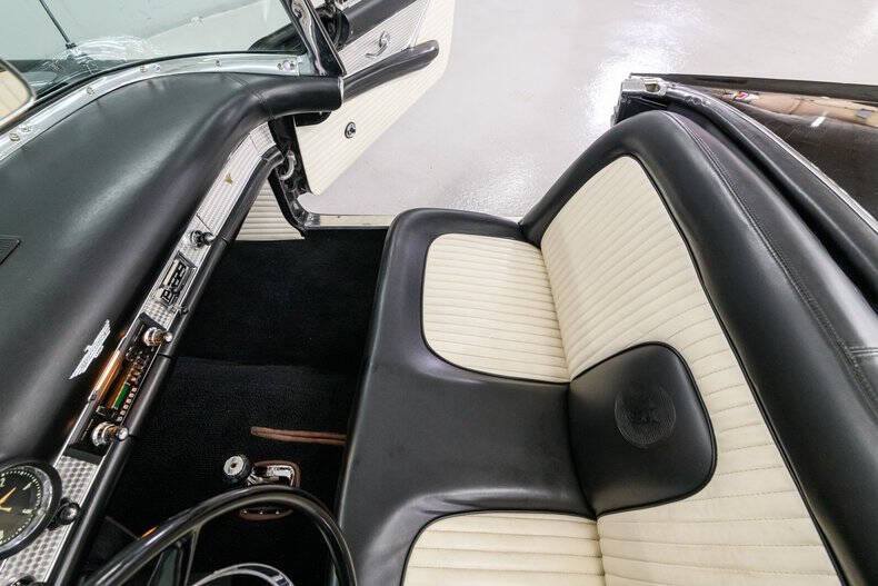 1956 Ford Thunderbird