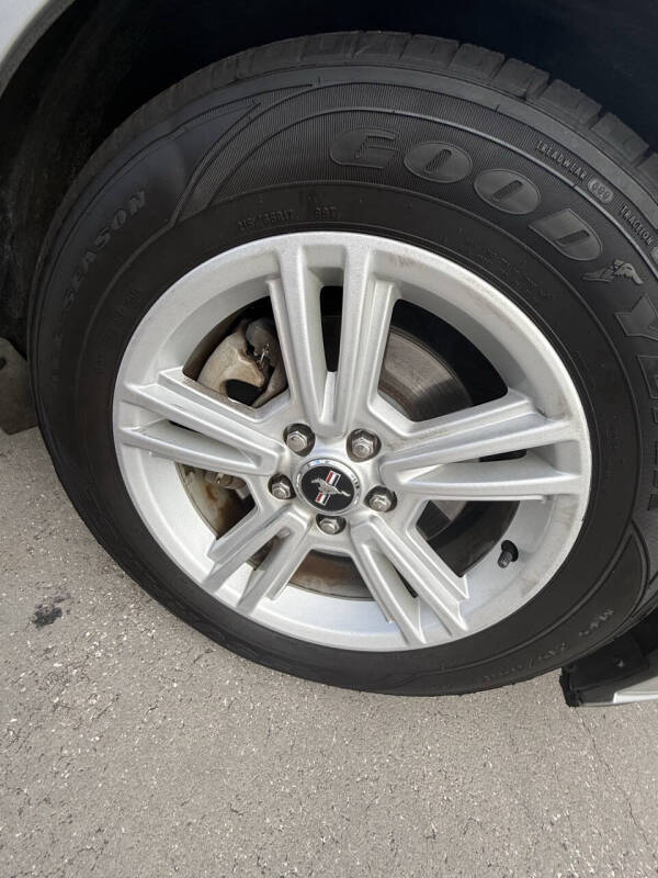 2014 Ford Mustang V6