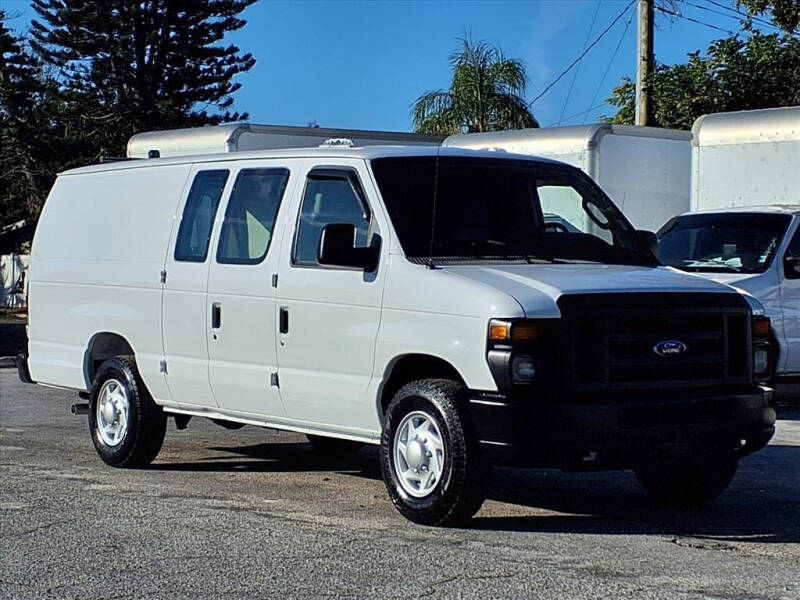2013 Ford E-Series E-350 SD