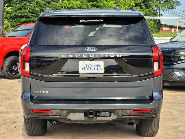 2025 Ford Expedition Active