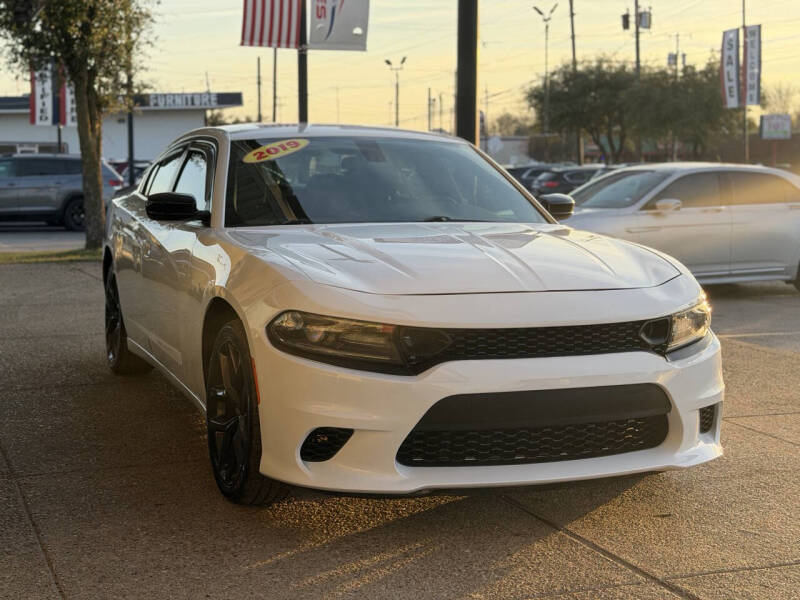 2019 Dodge Charger SXT