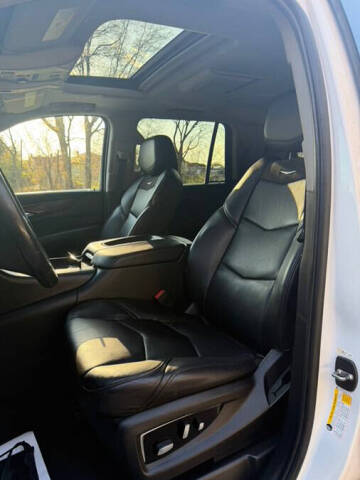 2018 Cadillac Escalade Luxury
