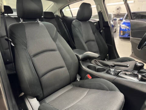 2015 Mazda MAZDA3 i Touring