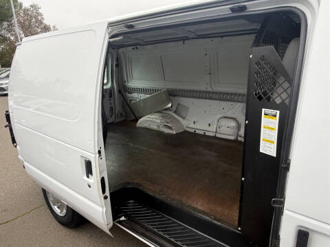 2011 Ford E-Series E-150