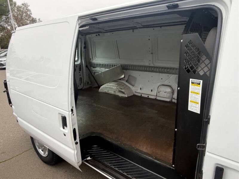 2011 Ford E-Series E-150