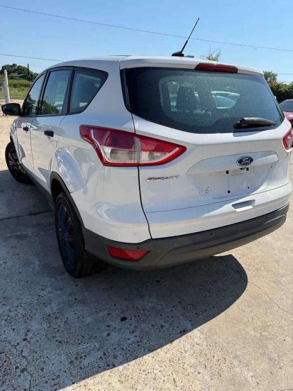 2016 Ford Escape S