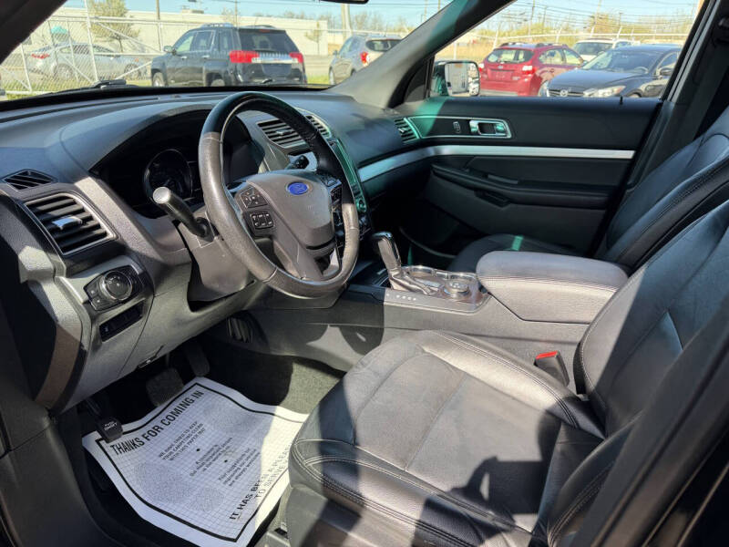 2016 Ford Explorer XLT - Photo 9