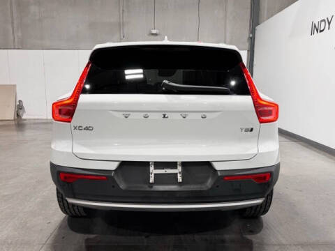 2019 Volvo XC40 T5 Momentum