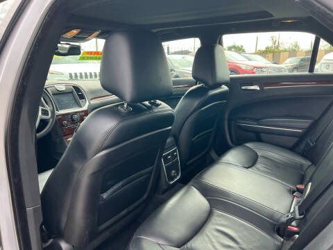 2013 Chrysler 300 Motown