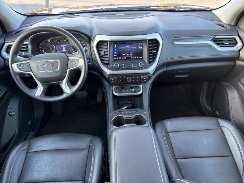 2023 GMC Acadia SLT