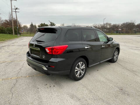 2017 Nissan Pathfinder SV