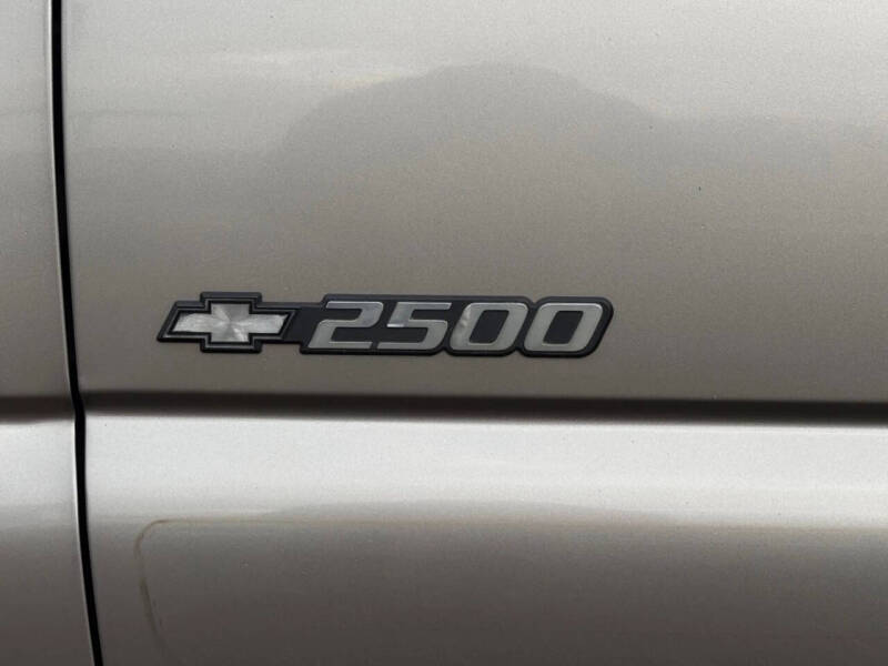 2000 Chevrolet Silverado 2500 LT