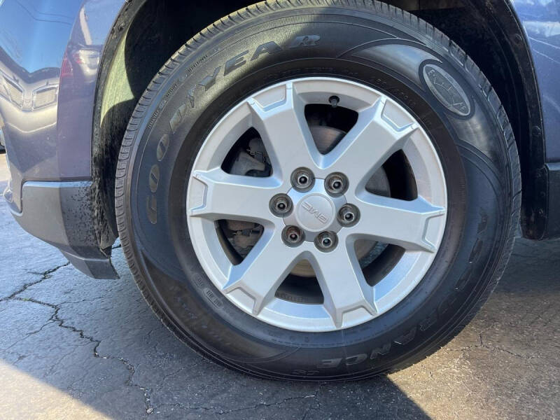 2013 GMC Acadia SLE-2