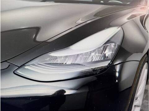 2018 Tesla Model 3 Performance