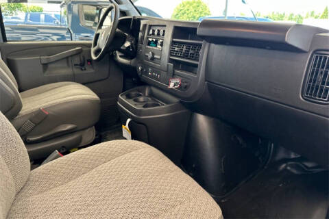 2025 GMC Savana 2500