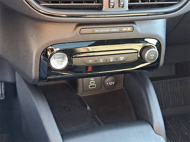 2026 Ford Escape Hybrid ST-Line Select