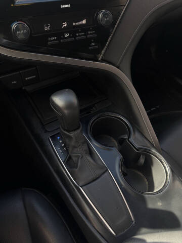 2020 Toyota Camry SE