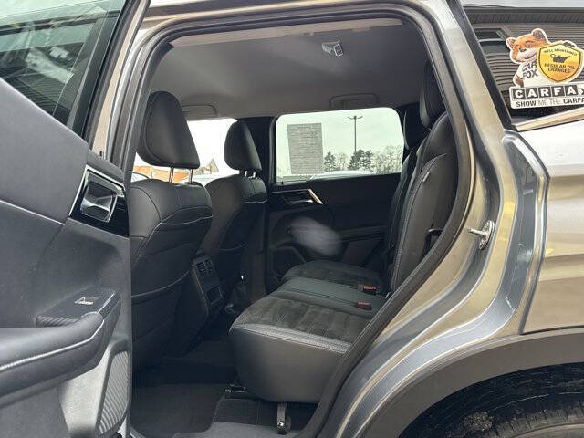 2022 Mitsubishi Outlander SE