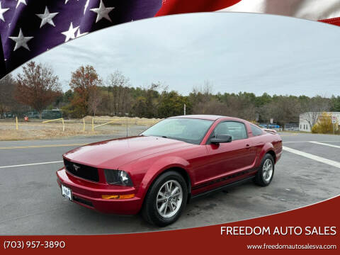 2005 Ford Mustang V6 Deluxe