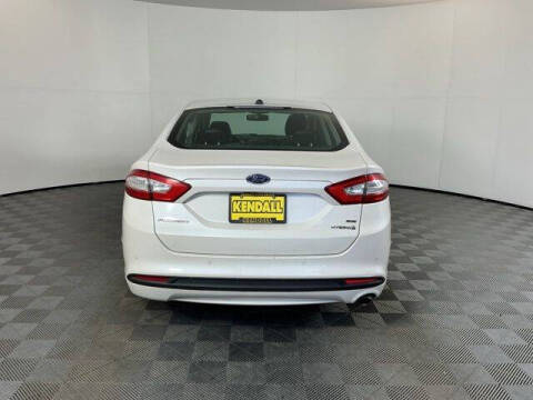 2016 Ford Fusion Hybrid SE