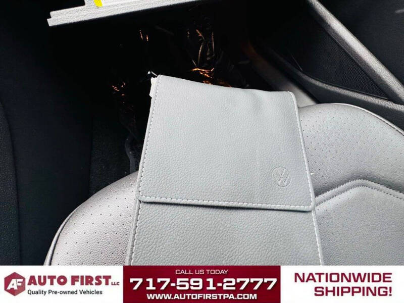 2021 Volkswagen Passat R-Line