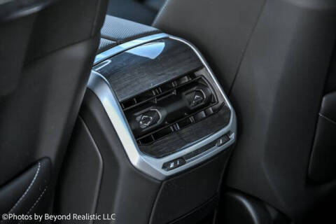 2025 BMW 7 Series 740i xDrive