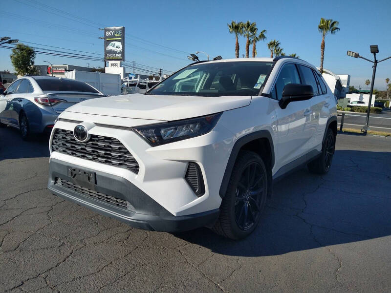 2020 Toyota RAV4 LE