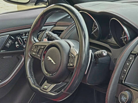 2016 Jaguar F-TYPE R