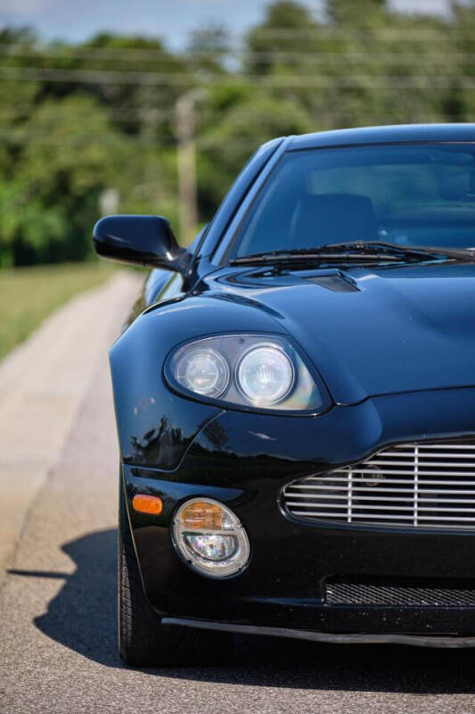 2003 Aston Martin V12 Vanquish