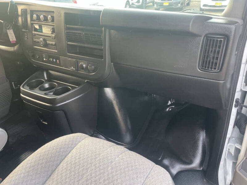 2020 GMC Savana 2500