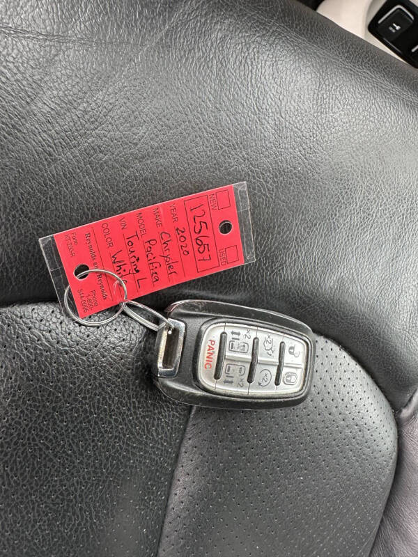 2020 Chrysler Pacifica Touring L