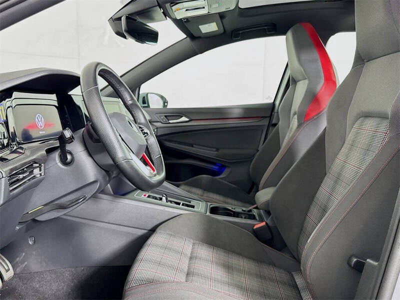 2022 Volkswagen Golf GTI SE