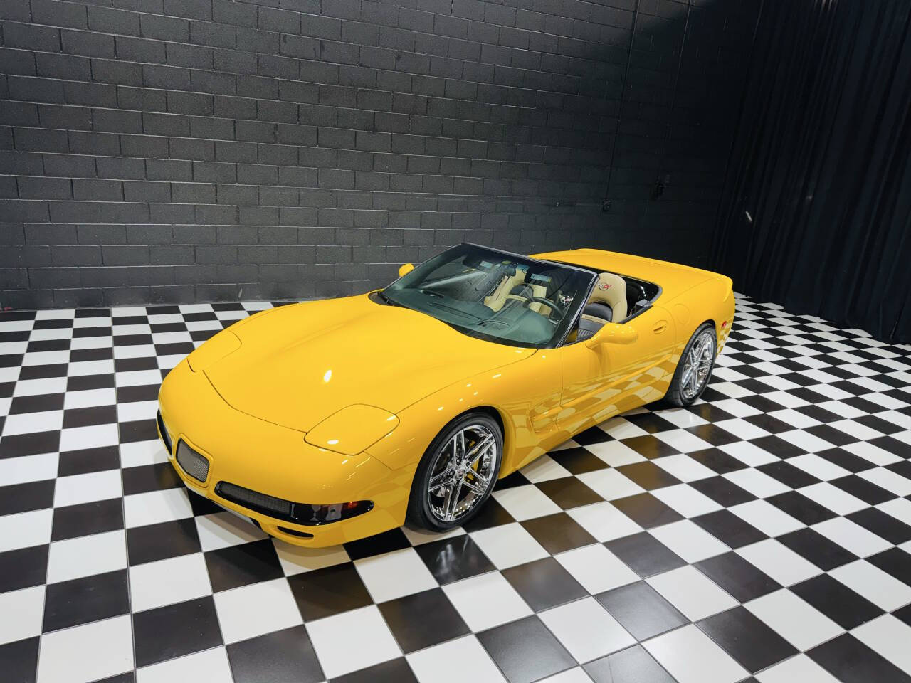 2001 Chevrolet Corvette 26