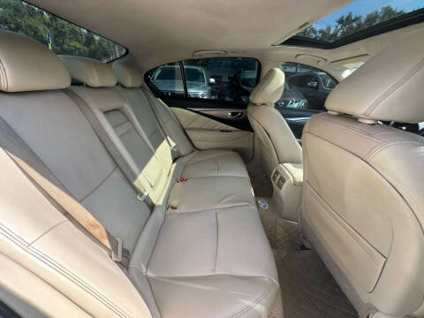 2015 Infiniti Q50 Premium