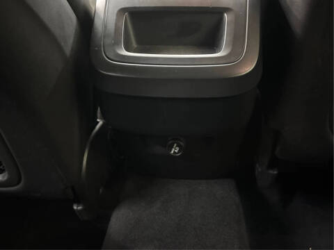 2018 Volvo XC60 T5 R-Design