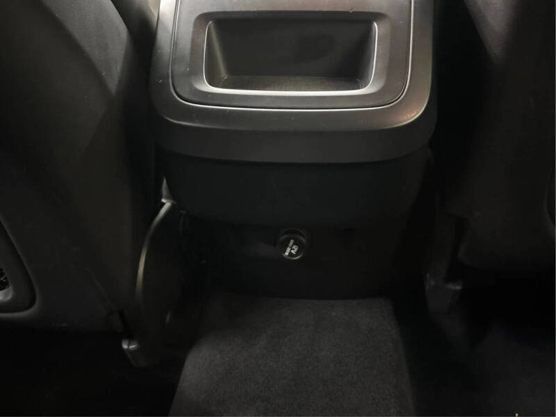 2018 Volvo XC60 T5 R-Design