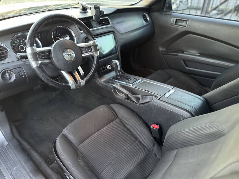 2014 Ford Mustang V6