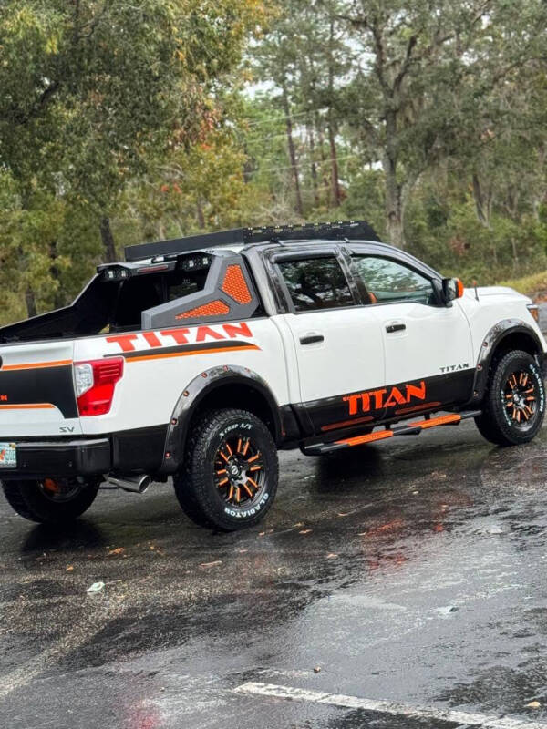 2021 Nissan Titan null photo 33