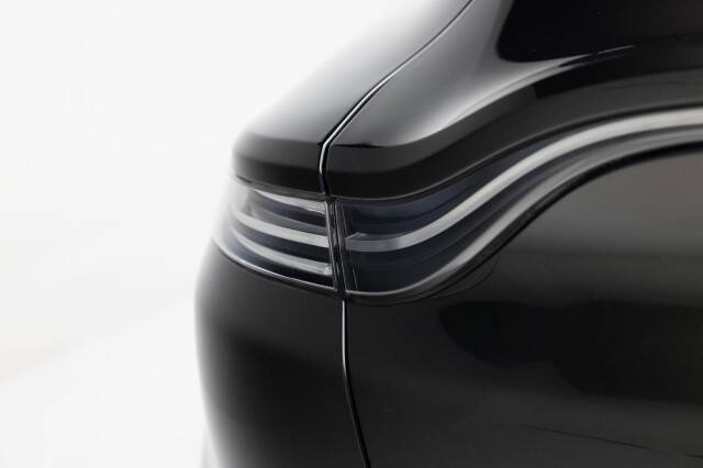 2021 Aston Martin DBX