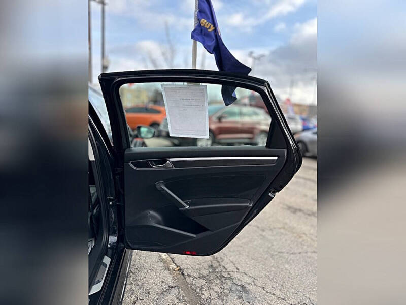 2018 Volkswagen Passat 2.0T R-Line