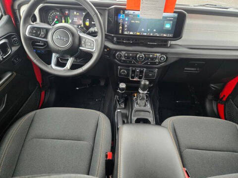 2025 Jeep Wrangler Sahara 4xe