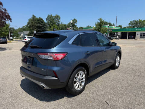 2020 Ford Escape SE