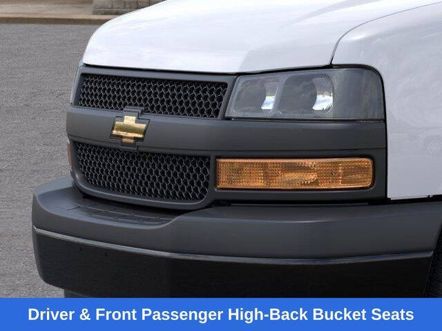 2025 Chevrolet Express 2500