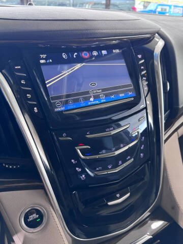 2019 Cadillac Escalade Luxury
