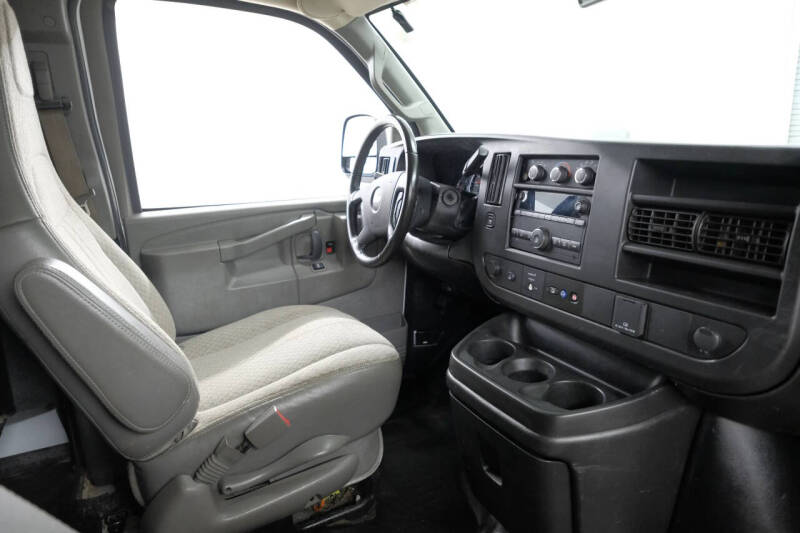 2021 Chevrolet Express 2500