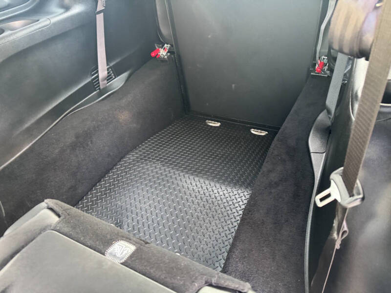 2025 Chrysler Voyager LX